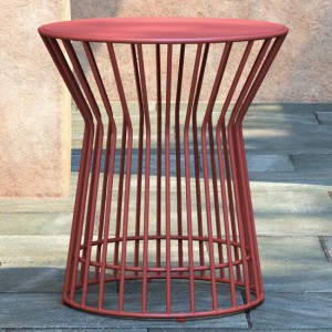 Novogratz Furniture Roberta Outdoor/Indoor Red Metal Side Table