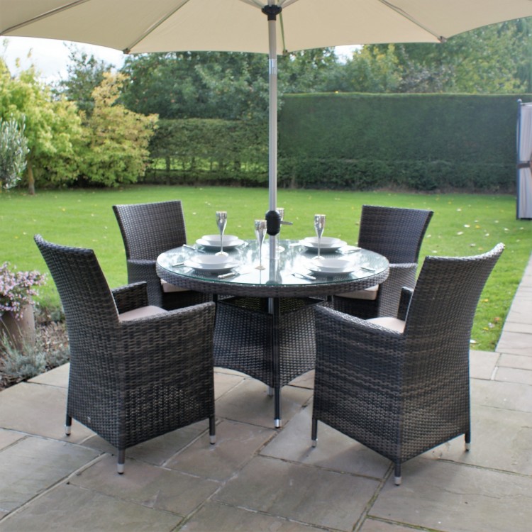 Maze Rattan Garden Furniture La Brown 4 Seater Round Dining Table Set Fusion - 4 Seater Rattan Garden Furniture Set With Parasol Maze Rattan Garden Furniture La Brown 4 Seater Round Dining Table Set Fusion - 4 Seater Rattan Garden Furniture Set With Parasol